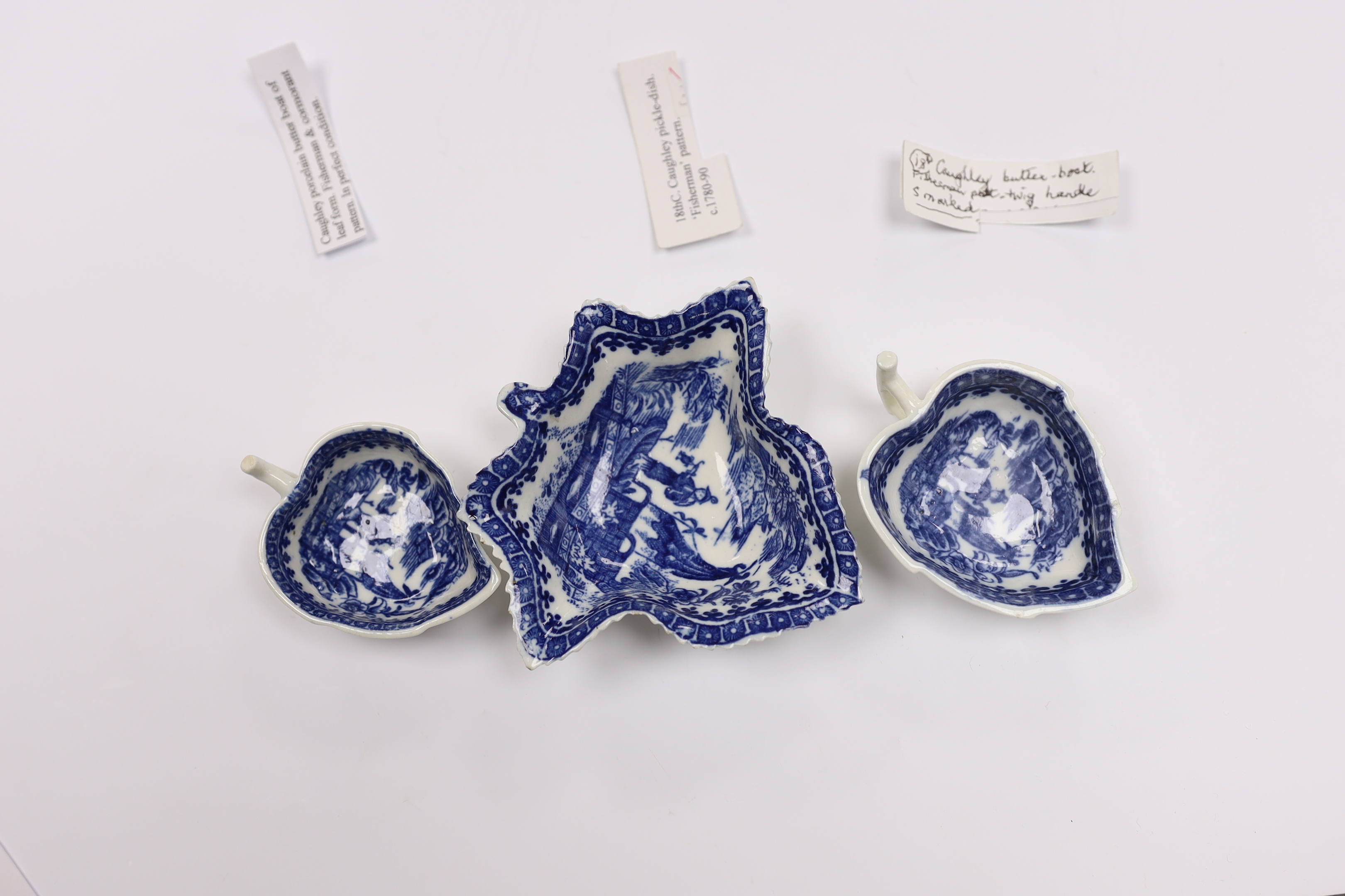 Caughley fisherman pattern - two butter boats and a pickle dish c.1780-90